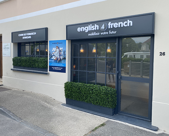 English 4 French devanture client anglais communication agence easy habillage façade